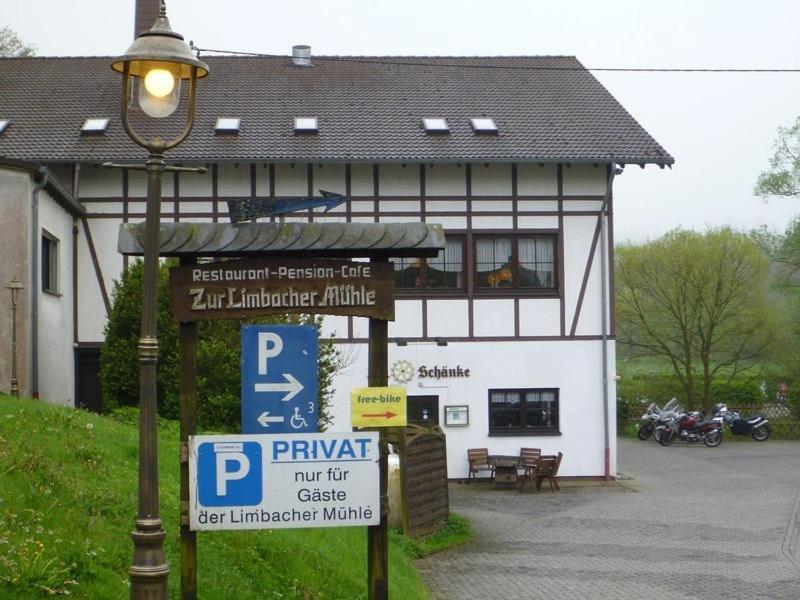 Zur Limbacher Muhle Casa de hóspedes Limbach  Exterior foto